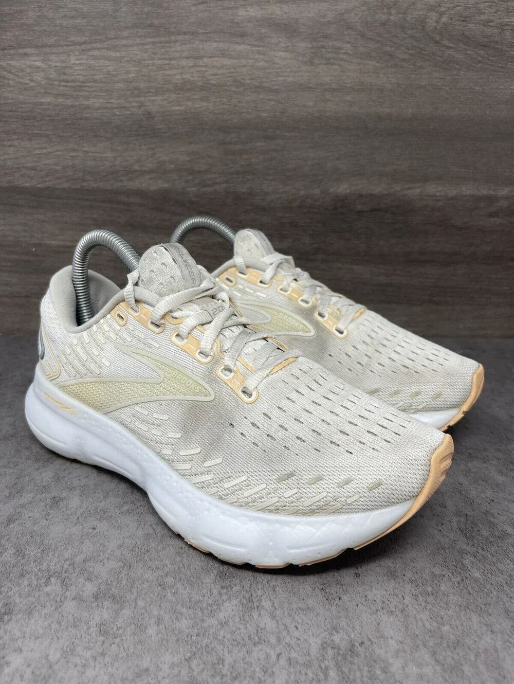 Brooks Glycerin 20 White Grey Peach Size 7.5 Womens Cushioned Running Shoes
